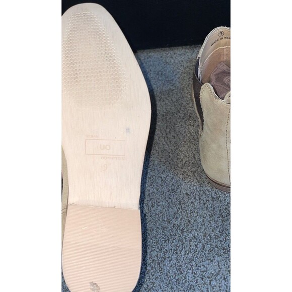 Urban Outfitters Tan Suede Chelsea Boots Size 9  Men’s main image 4